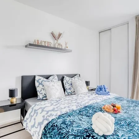Apartment Le Majestic Blue - Metro 8/hopital Henri Mondor *